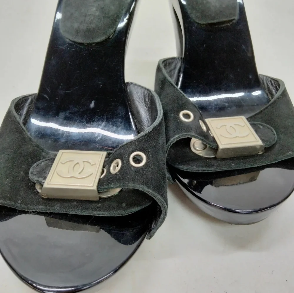 Chanel Sandals Women Black Suede